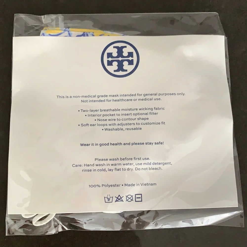 ❤️ Tory Burch Seasonal Face Mask